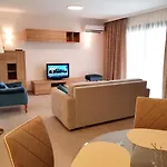 Beachfront Americas - Trg 公寓 *