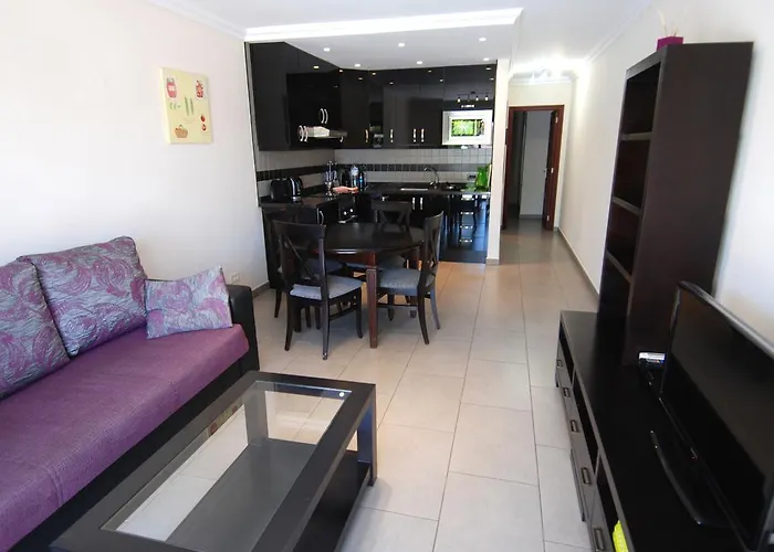 Beachfront Americas - Trg Apartman *