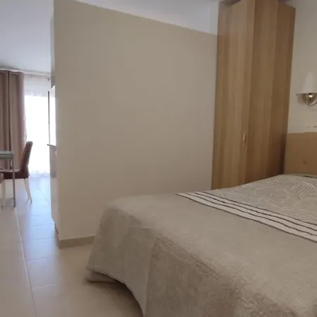 Beachfront Americas - Trg