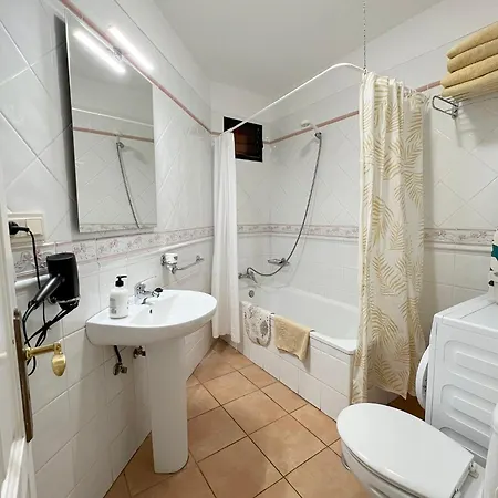 Beachfront Americas - Trg